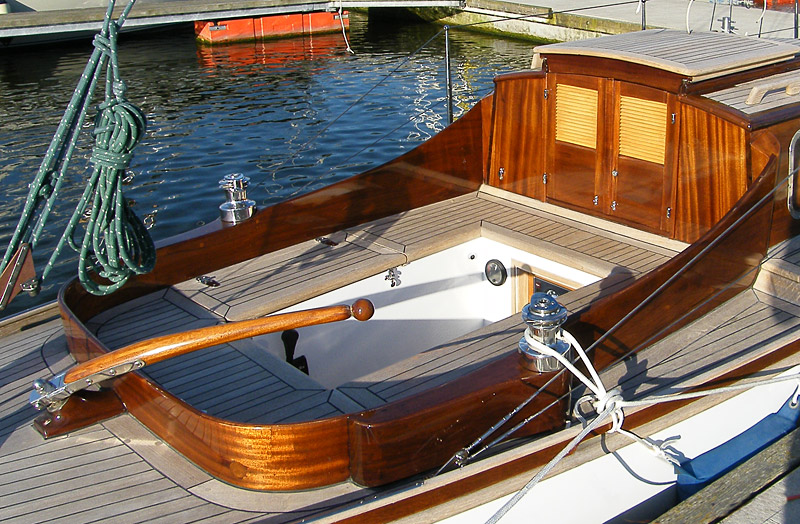 Das Cockpit | Boots-Yacht-Werkstatt